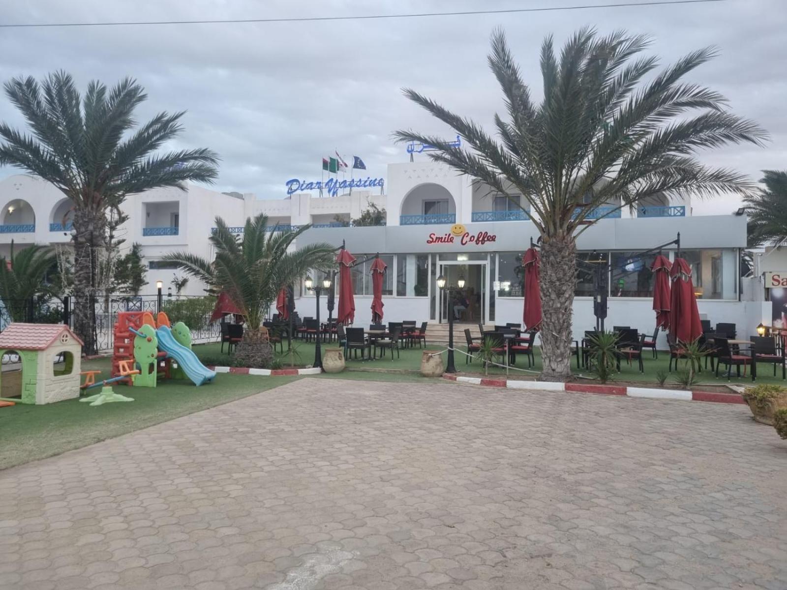 Hotel Diar Yassine Мидун Экстерьер фото